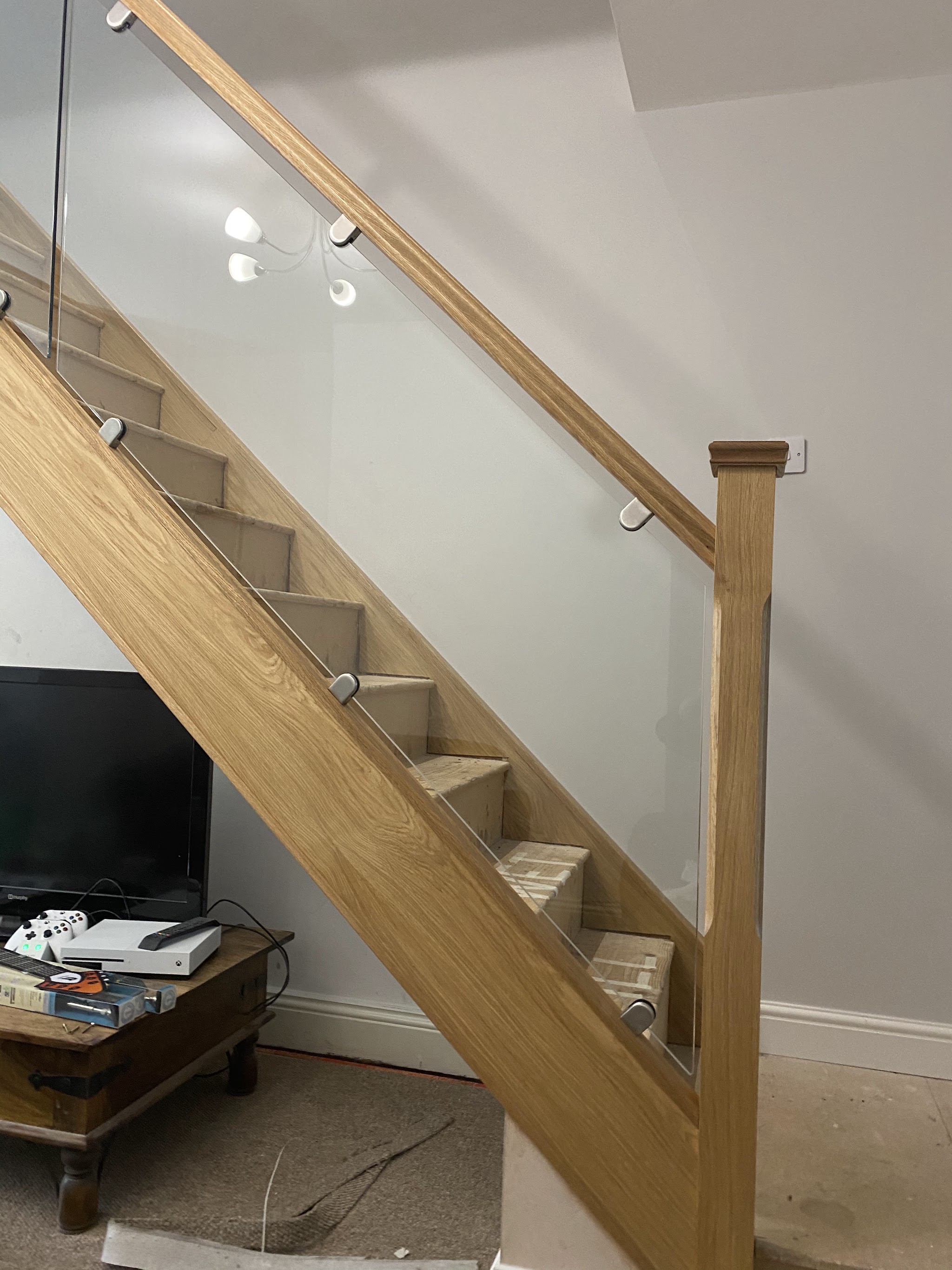 An oak and glass staircase balustrade
